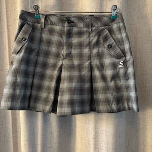 Srixon Women’s Skort. Size L. Golf or Tennis Option. Teal, and gray plaid.